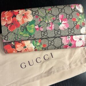 Gucci Authentic Discontinued Blooms Continental Wallet